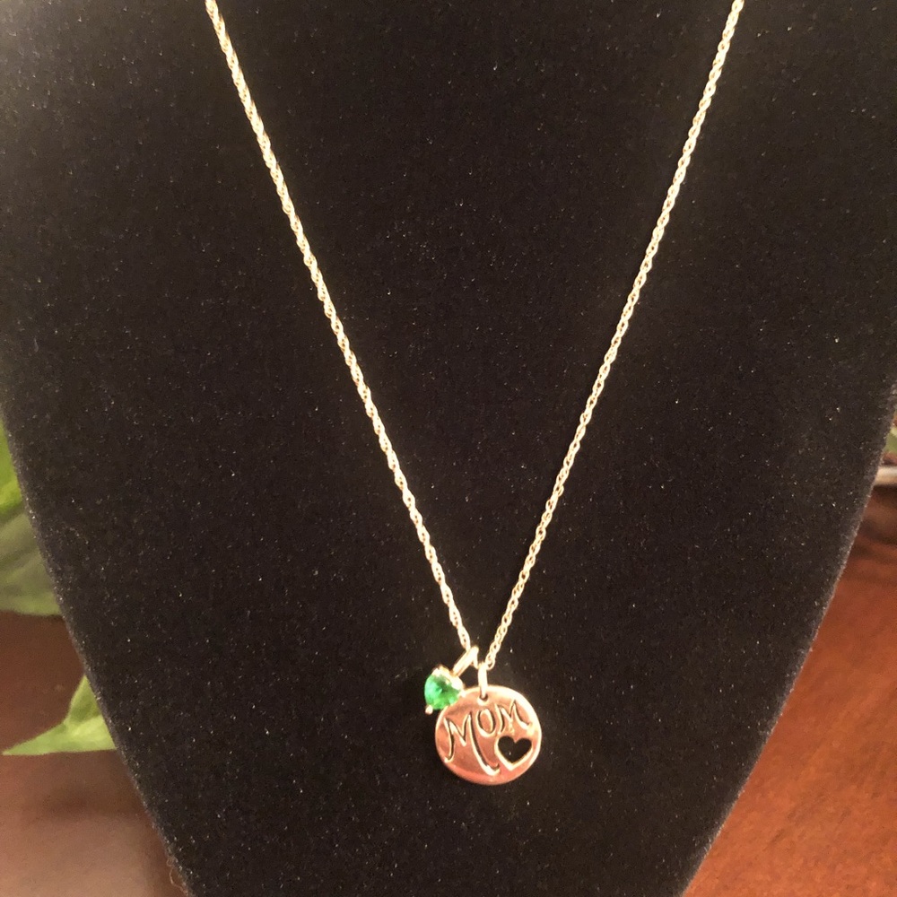 Alwand Vahan AV 925 gold tone “Mom” charm